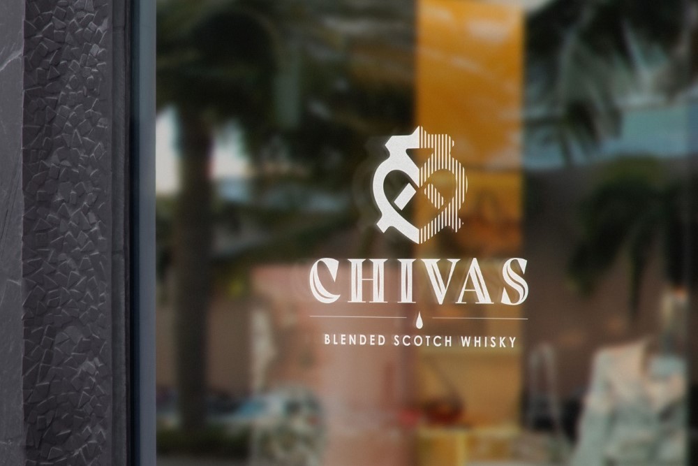 chivas-regal-whisky/window-sign